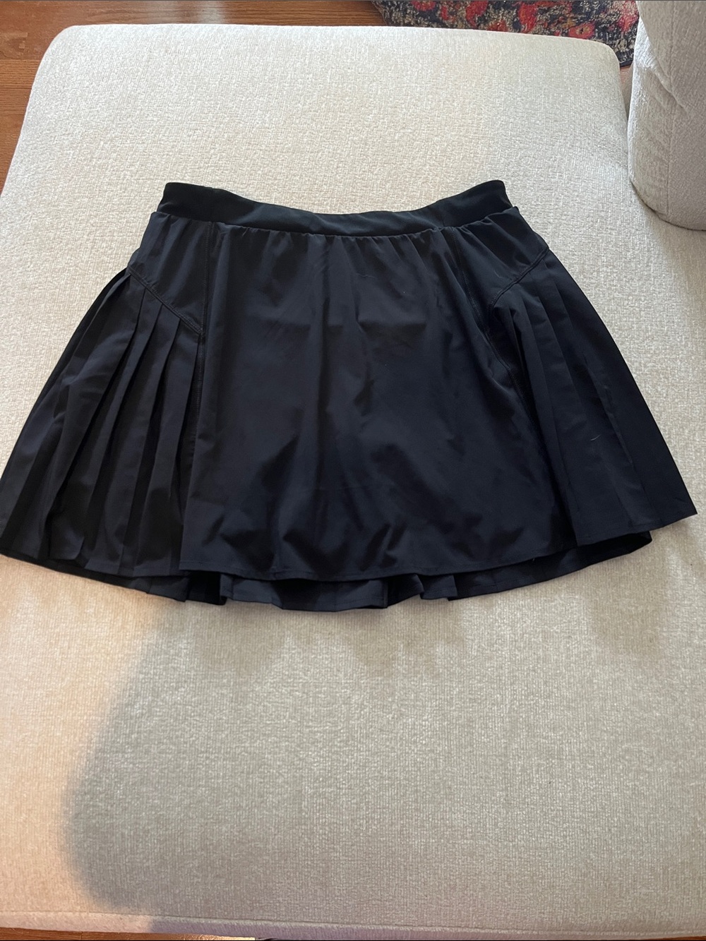 SPANX Get Moving Black Pleated Skort